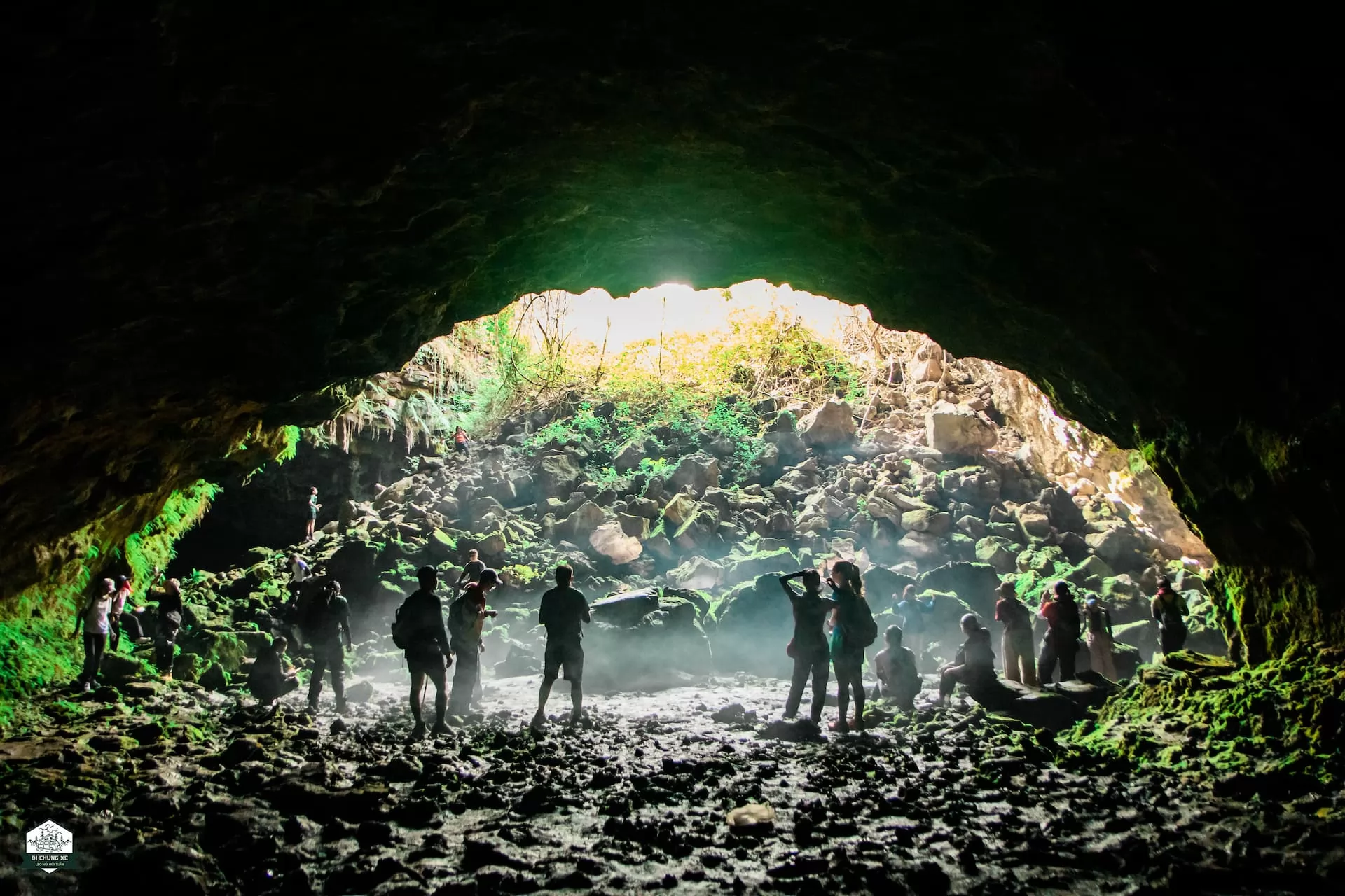 Cụm hang động núi lửa ChưBluk